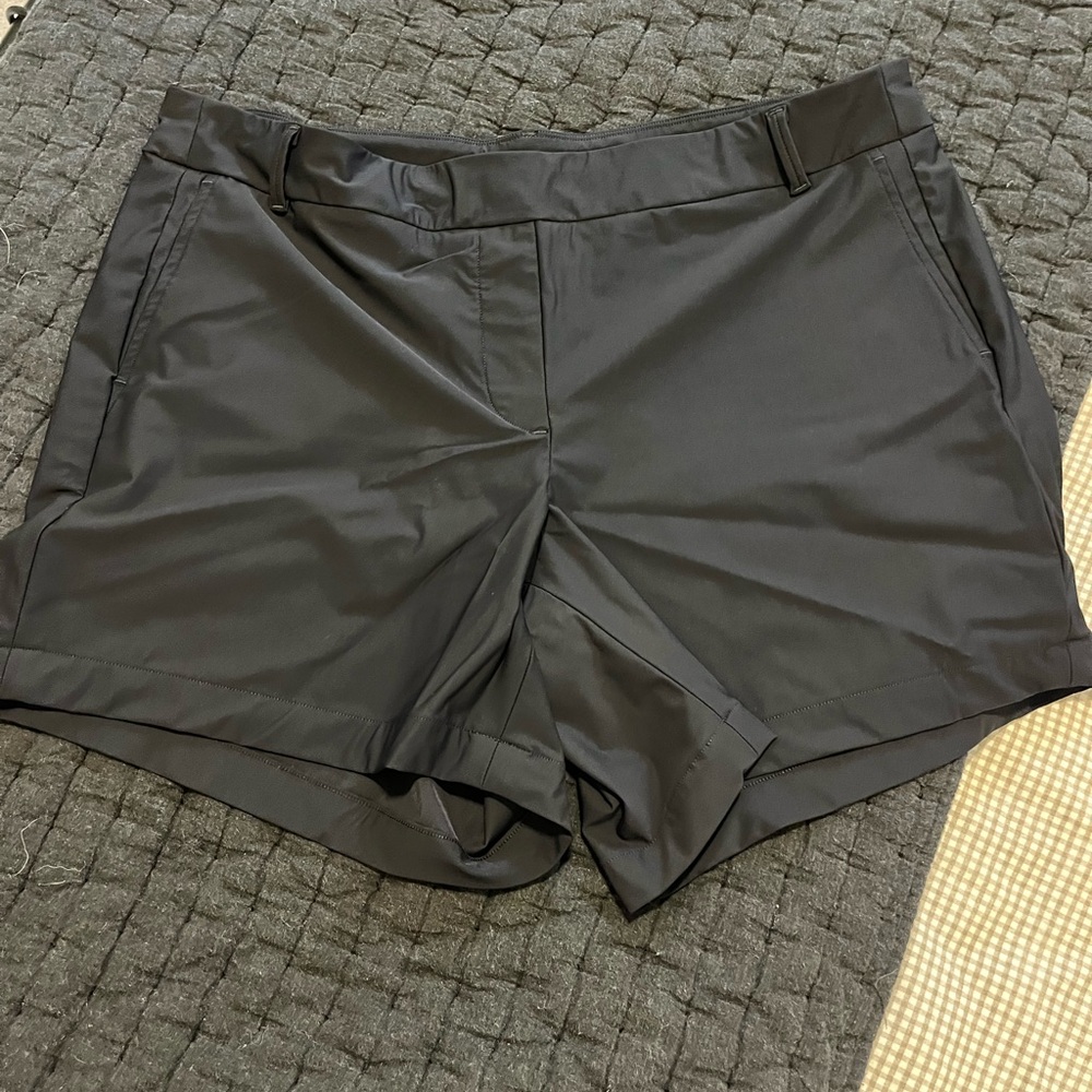 SPANX Sunshine Shorts 6”